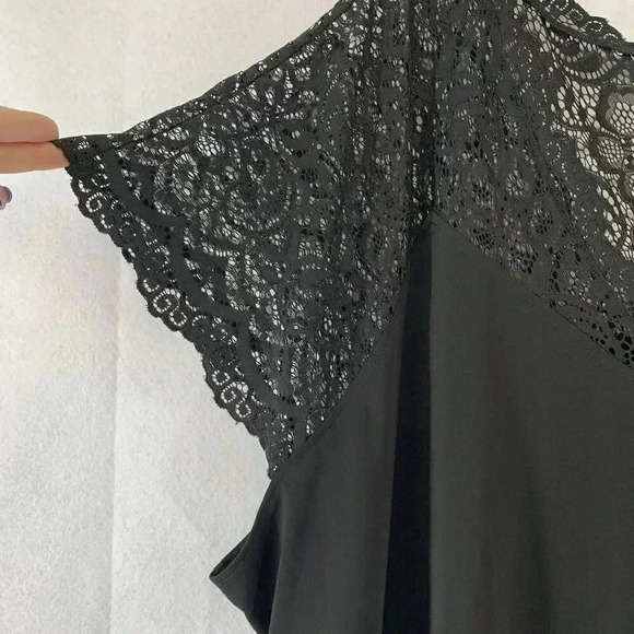 Torrid Women’s Studio Knit V-Neck‎ Black Lace Yoke Top Size 5 (30/32) - Picture 5 of 7